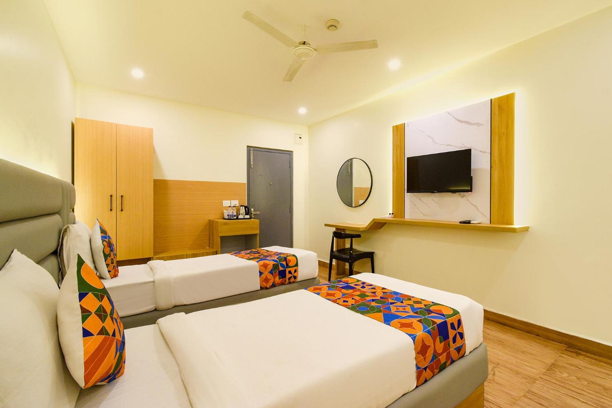 Fabhotel White Ridge - Kondapur Kondapur  Exterior photo