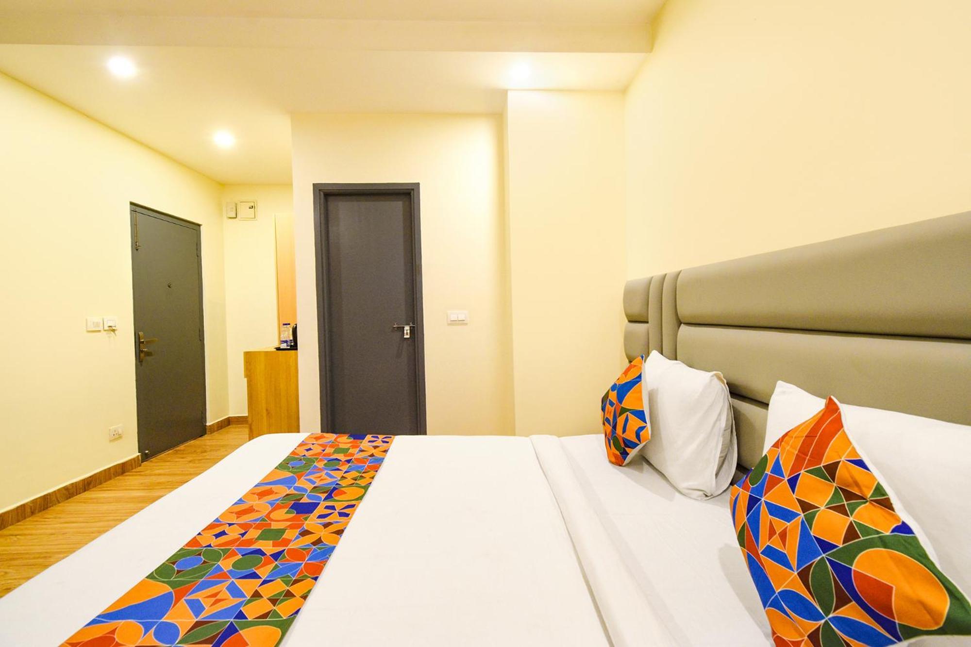 Fabhotel White Ridge - Kondapur Kondapur  Exterior photo
